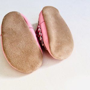 Robeez Shoes - Robeez 'Pandora' Pink Leather Soft Sole Shoes Robeez Shoes - Robeez 'Pandora' Pink Leather Soft Sole Shoes
